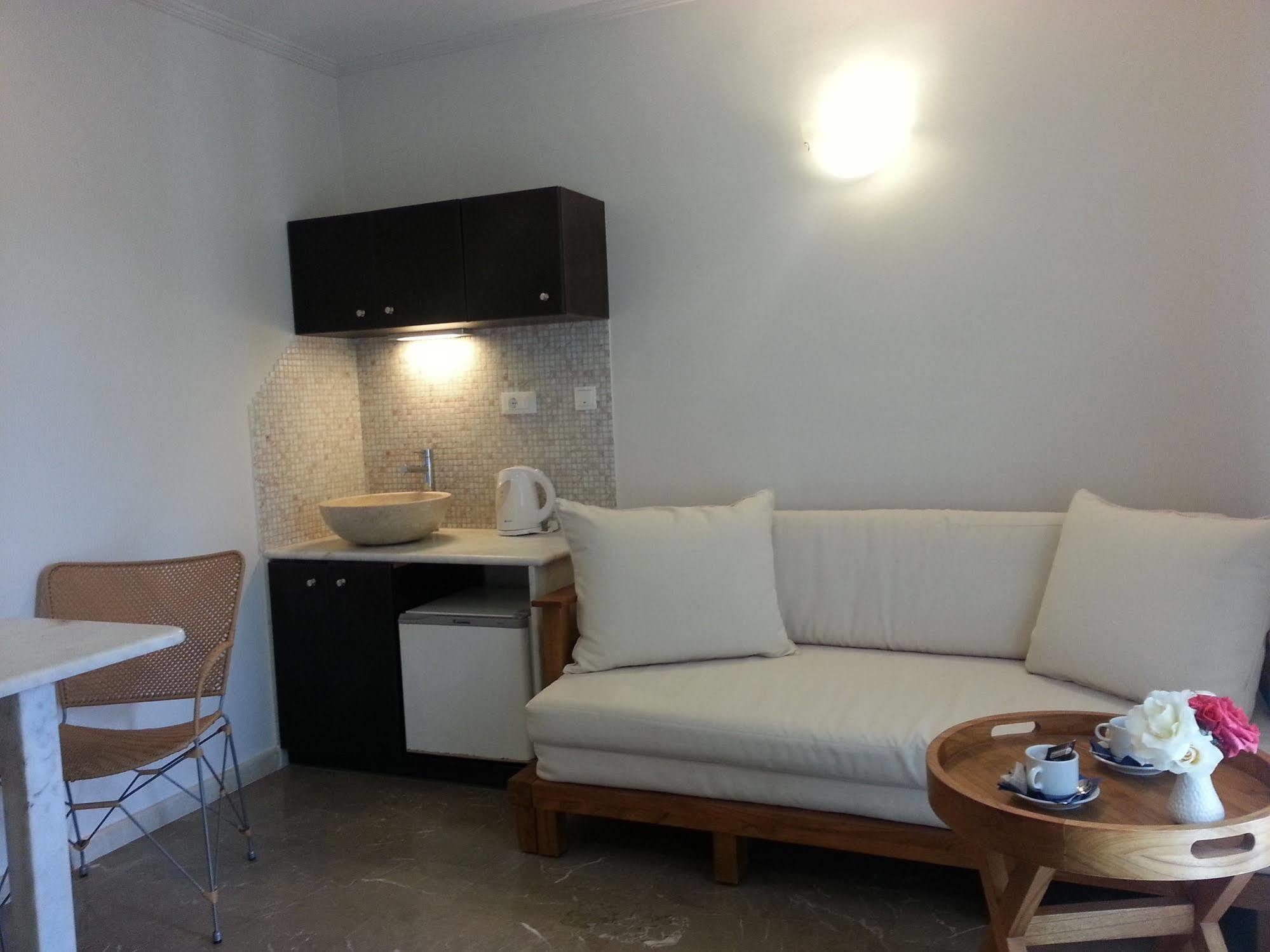 Ionian Princess Suites Hotel Acharavi  Dış mekan fotoğraf